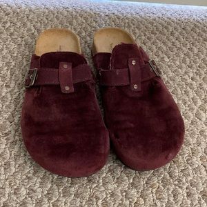 American Eagle slide on shoe